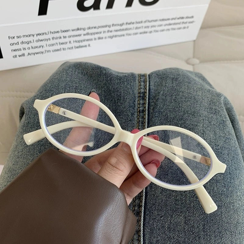 Vintage Chic Leopard-Print Oval Frames